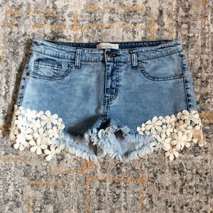 3 for $25 SUPER CUTE DENIM SHORTS WITH FLOWER DETAIL! SZ L